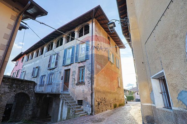 casa indipendente in vendita a Cugliate-Fabiasco