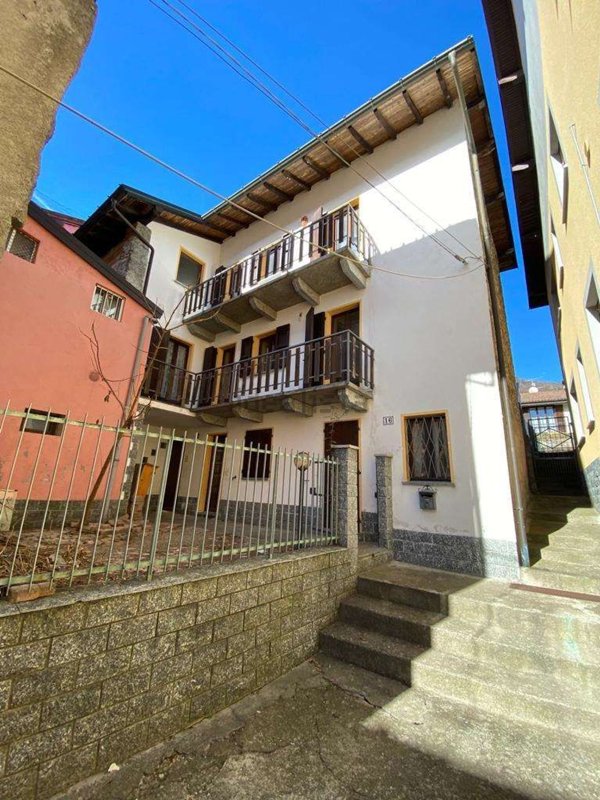 casa indipendente in vendita a Cugliate-Fabiasco