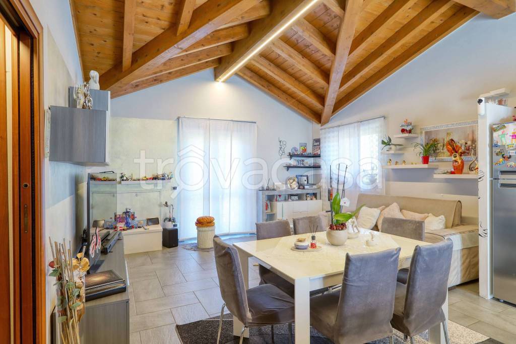 appartamento in vendita a Cugliate-Fabiasco