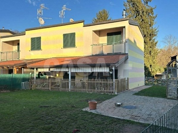 casa indipendente in vendita a Cugliate-Fabiasco
