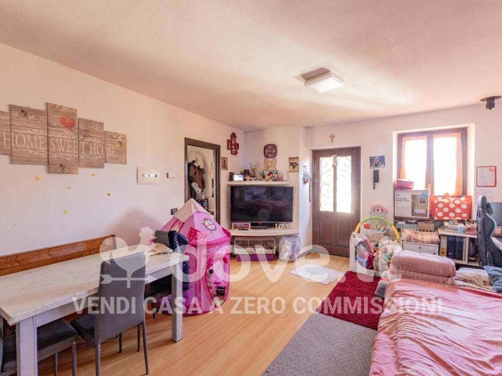 appartamento in vendita a Cunardo