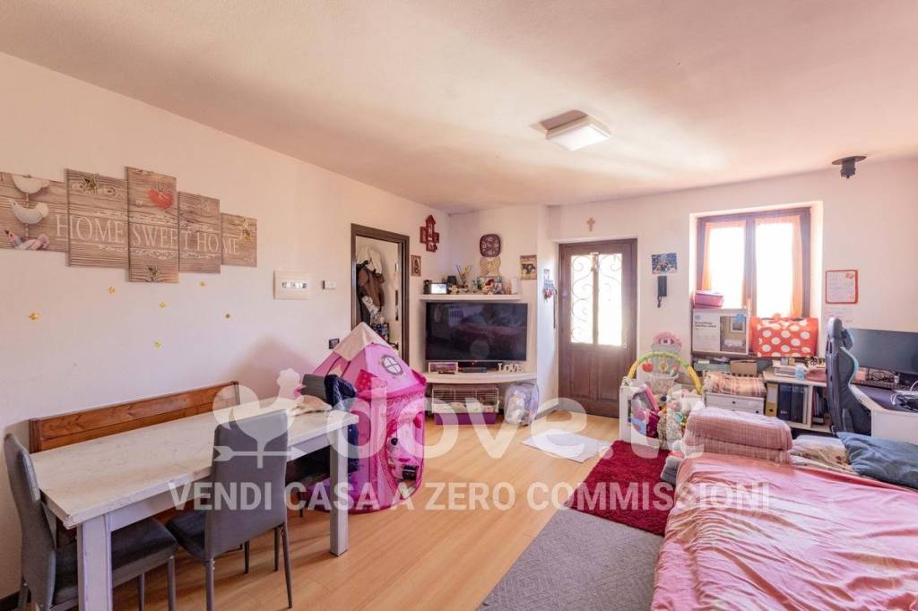 appartamento in vendita a Cunardo