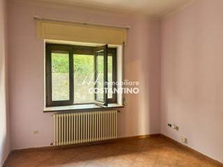 casa indipendente in vendita a Cunardo