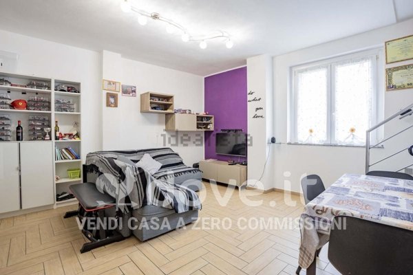 appartamento in vendita a Cunardo
