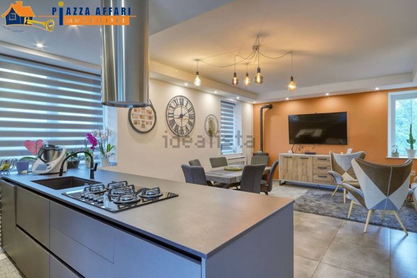 casa indipendente in vendita a Cunardo