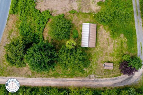 terreno agricolo in vendita a Cunardo