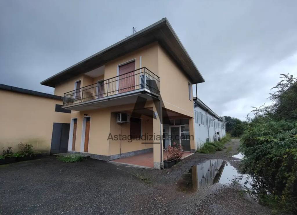 appartamento in vendita a Cunardo