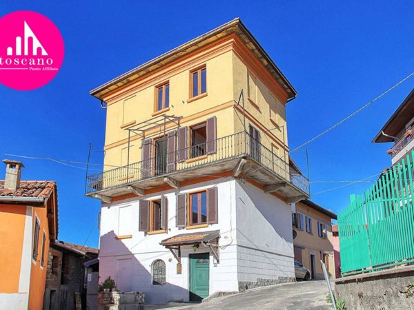 casa indipendente in vendita a Cunardo