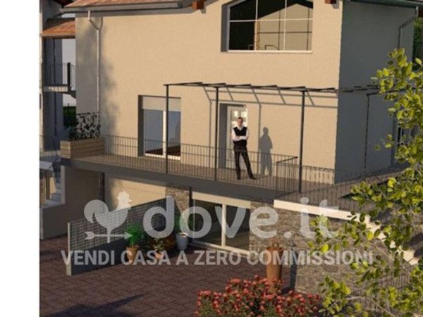 casa indipendente in vendita a Cunardo