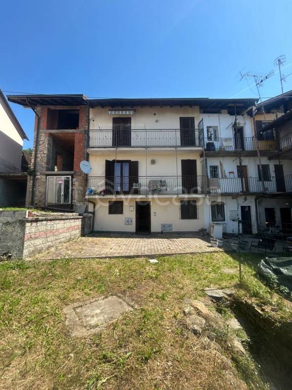 appartamento in vendita a Cunardo