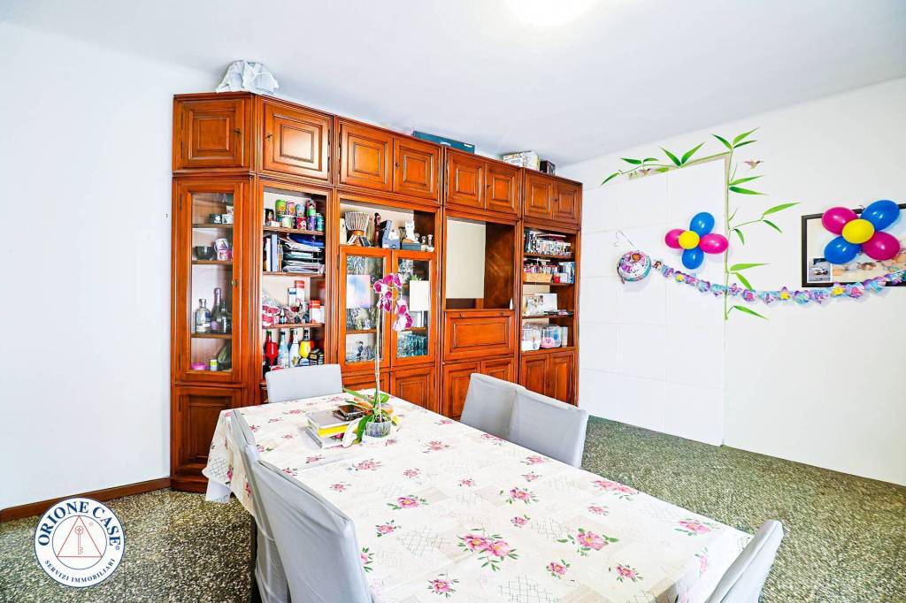 appartamento in vendita a Cunardo in zona Camartino