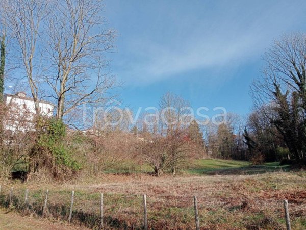 terreno edificabile in vendita a Cunardo in zona Camartino