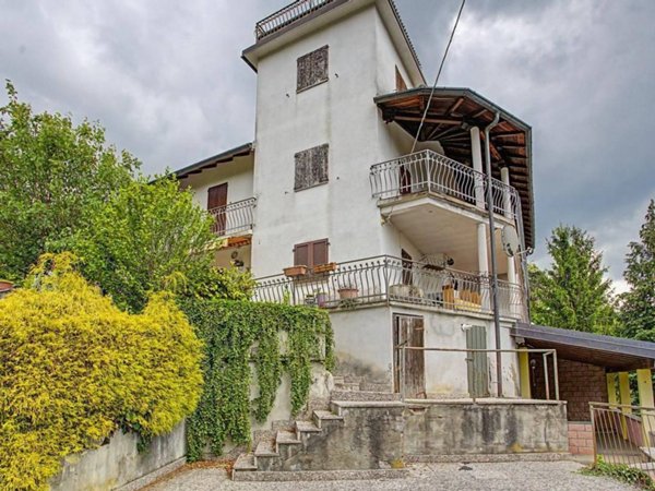 appartamento in vendita a Cunardo