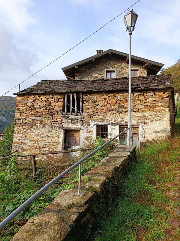 quadrivano in vendita a Curiglia con Monteviasco