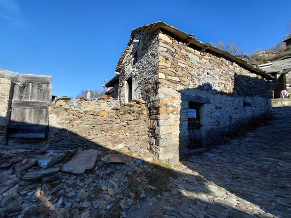 appartamento in vendita a Curiglia con Monteviasco in zona Sarona