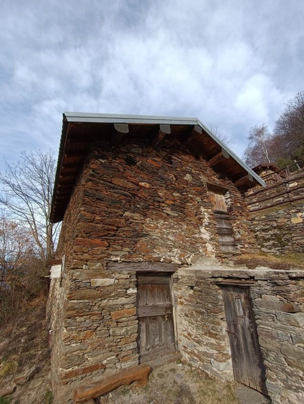 appartamento in vendita a Curiglia con Monteviasco in zona Sarona