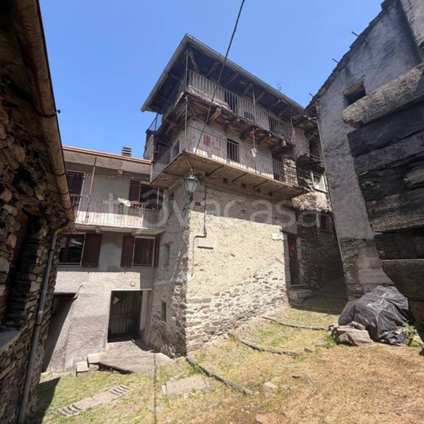 casa indipendente in vendita a Curiglia con Monteviasco in zona Monteviasco