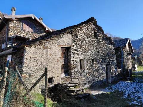 appartamento in vendita a Curiglia con Monteviasco in zona Sarona