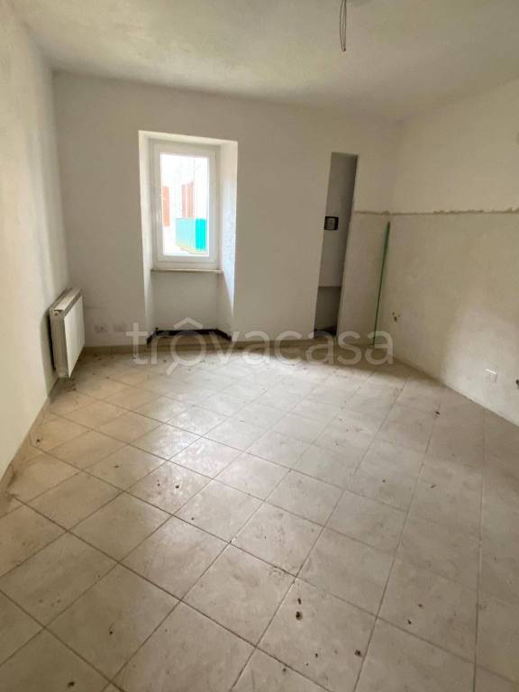 appartamento in vendita a Cuveglio in zona Cavona