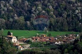 casa indipendente in vendita a Cuveglio