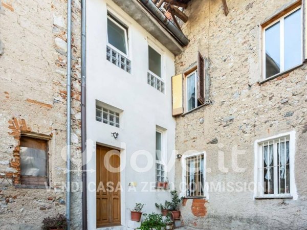 casa indipendente in vendita a Cuveglio