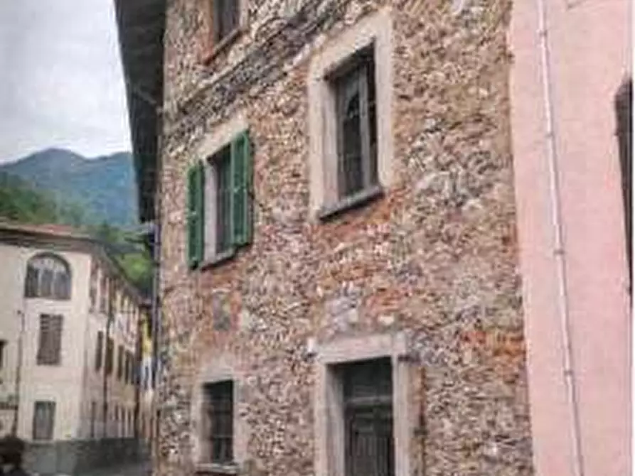 casa indipendente in vendita a Cuveglio
