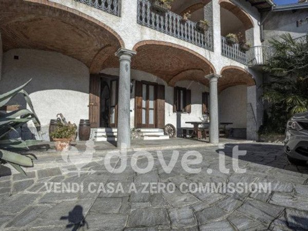 casa indipendente in vendita a Cuveglio