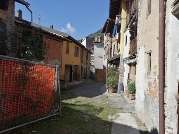 casale in vendita a Cuveglio