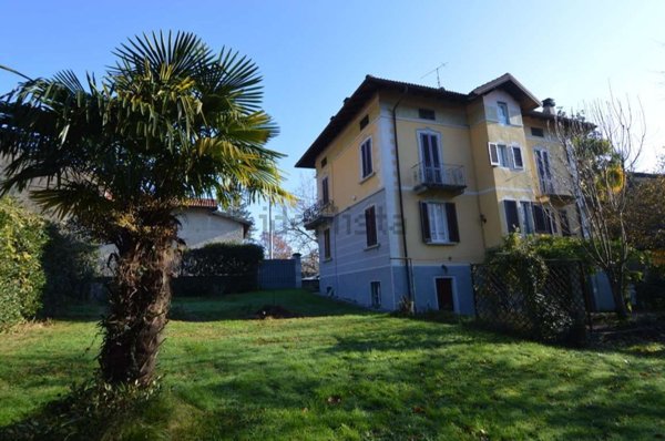 casa indipendente in vendita a Cuveglio