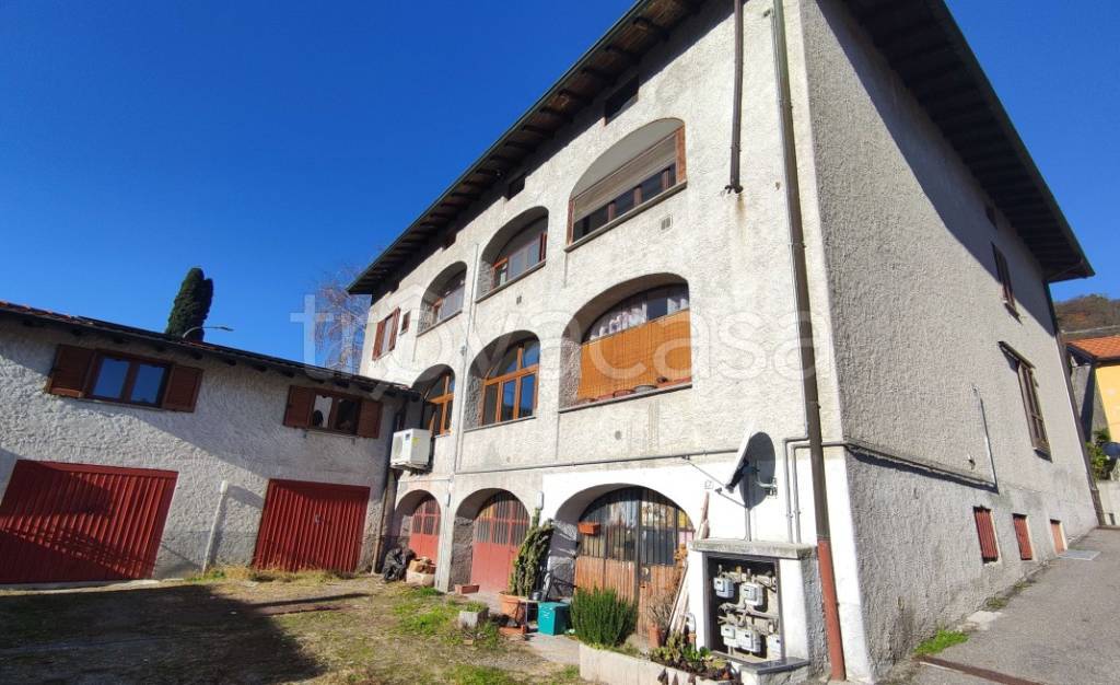 appartamento in vendita a Cuveglio