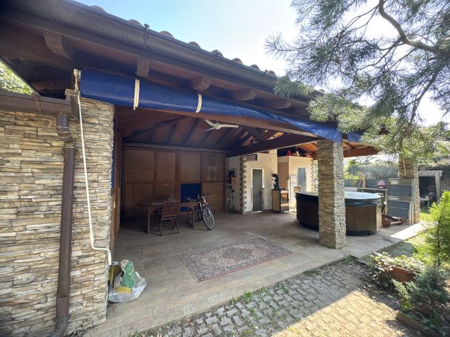 casa indipendente in vendita a Cuveglio
