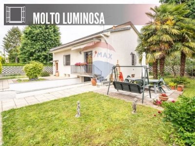 casa indipendente in vendita a Cuveglio