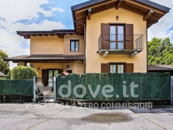 casa indipendente in vendita a Cuveglio