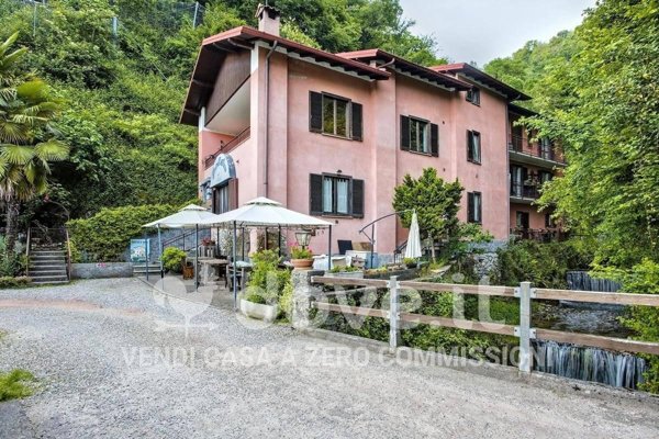 casa indipendente in vendita a Cuveglio