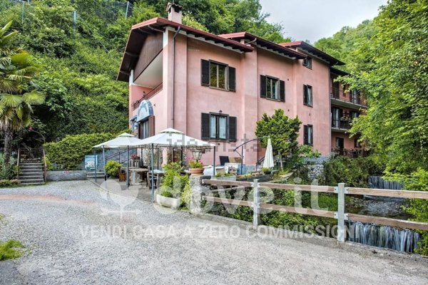 casa indipendente in vendita a Cuveglio