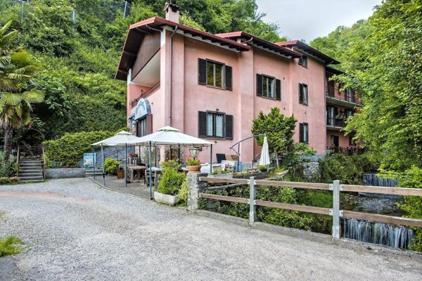 casa indipendente in vendita a Cuveglio