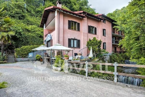 casa indipendente in vendita a Cuveglio