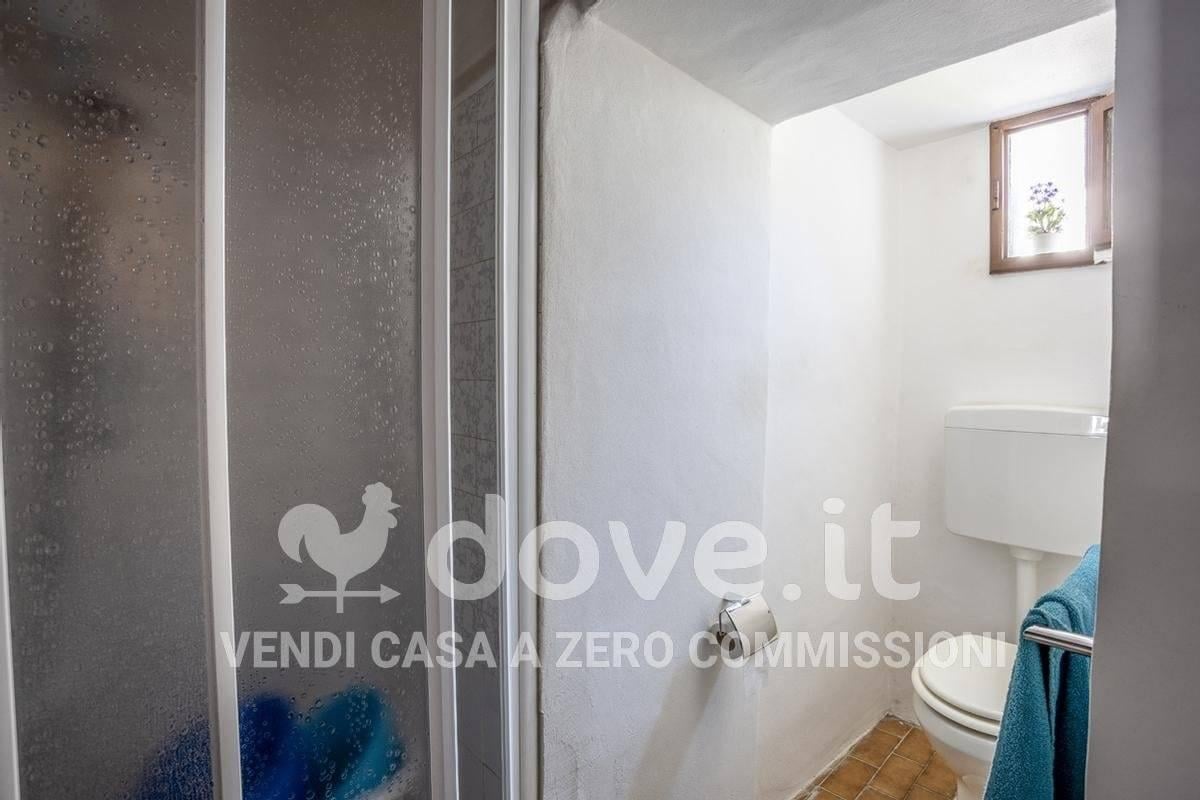 casa indipendente in vendita a Cuveglio in zona Cavona