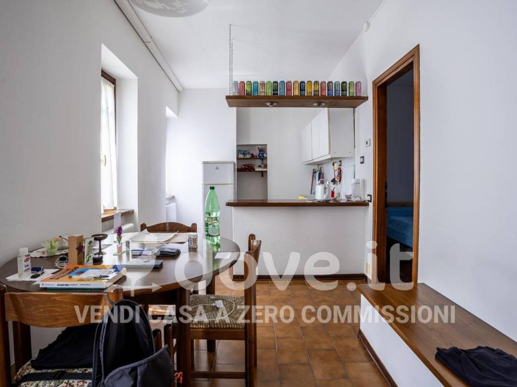 casa indipendente in vendita a Cuveglio in zona Cavona