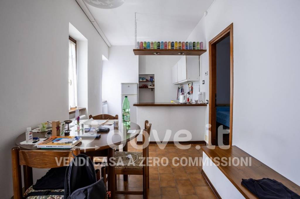 casa indipendente in vendita a Cuveglio in zona Cavona