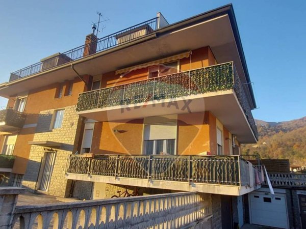 appartamento in vendita a Cuveglio in zona Cavona