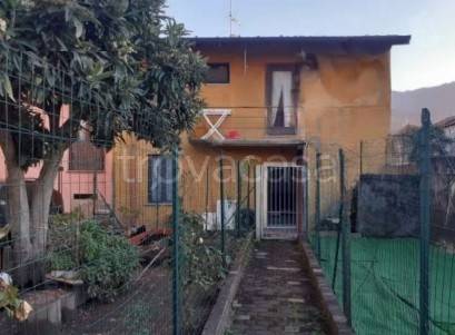 casa indipendente in vendita a Cuveglio