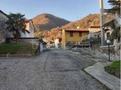 casa indipendente in vendita a Cuveglio