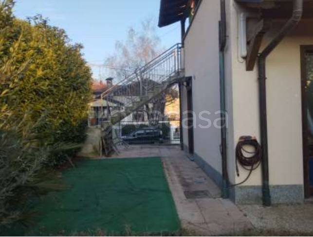 casa indipendente in vendita a Cuveglio