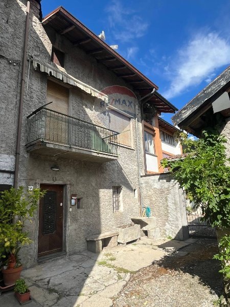 appartamento in vendita a Cuveglio in zona Vergobbio