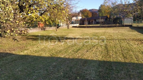 terreno edificabile in vendita a Cuveglio in zona Vergobbio