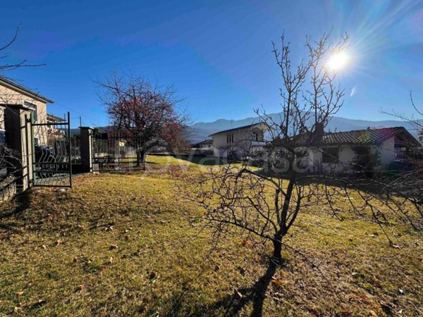 terreno edificabile in vendita a Cuveglio in zona Vergobbio