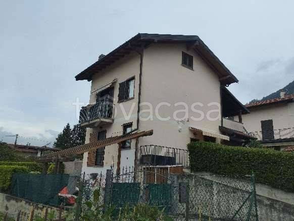 casa indipendente in vendita a Cuveglio