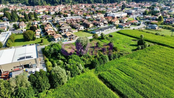 terreno edificabile in vendita a Cuveglio