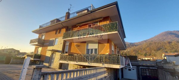 appartamento in vendita a Cuveglio in zona Cavona